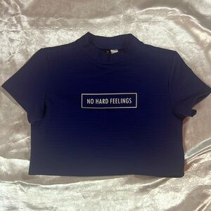 NO HARD FEELINGS NAVY Crop top